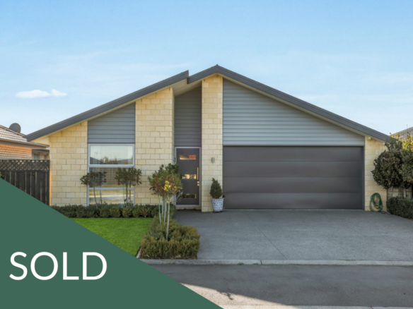 8 Sandstone Crescent, Rolleston